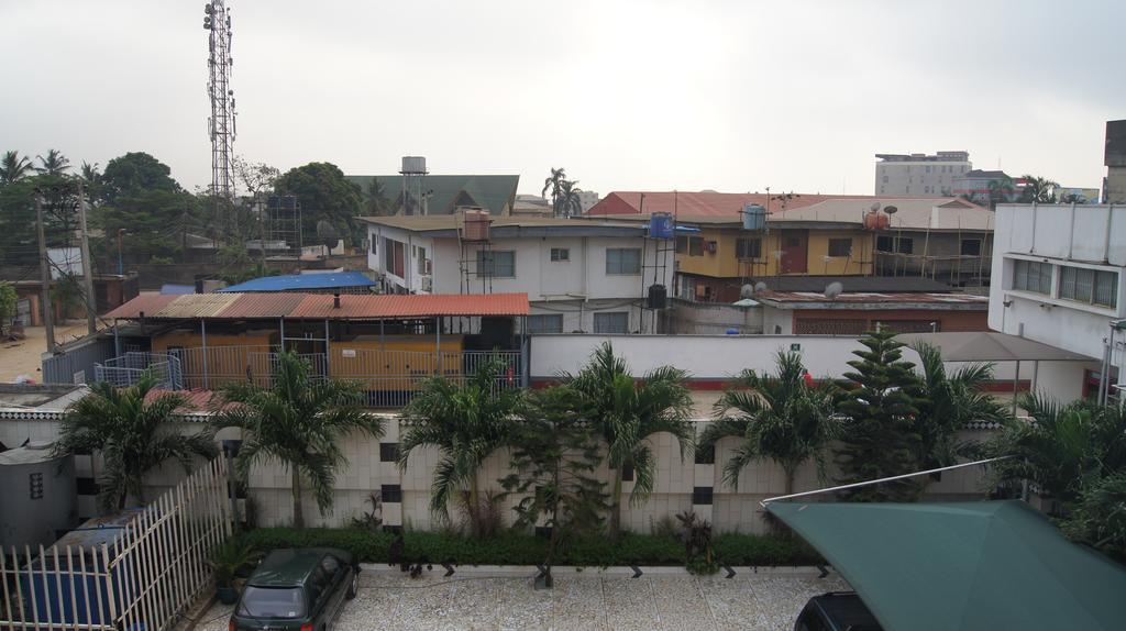 Royalview Hotel And Suites Lagos Ngoại thất bức ảnh