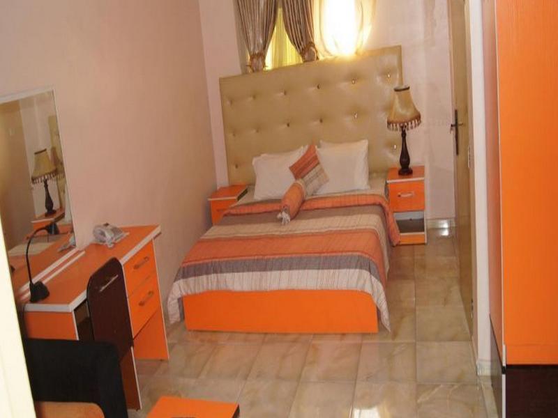 Royalview Hotel And Suites Lagos Ngoại thất bức ảnh