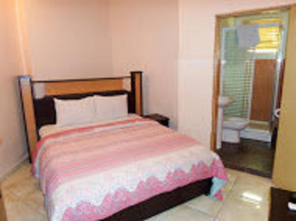 Royalview Hotel And Suites Lagos Ngoại thất bức ảnh